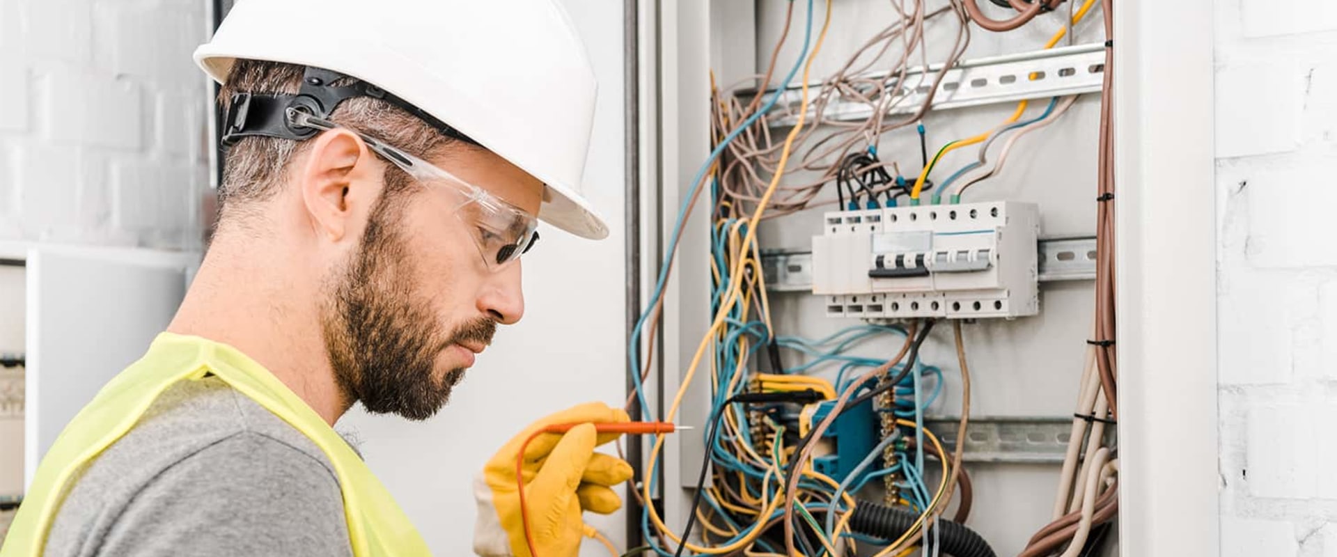 What is the Best Type of Electrician for Your Needs?